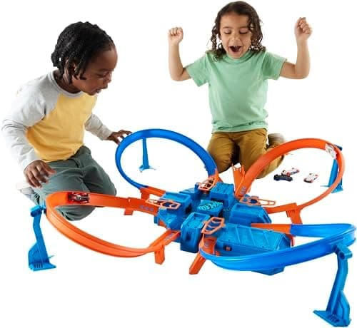Hot Wheels Track Set with 1:64 Scale Toy Car, 4 Intersections for Crashing, Powered by a Motorized Booster, Criss-Cross Crash…